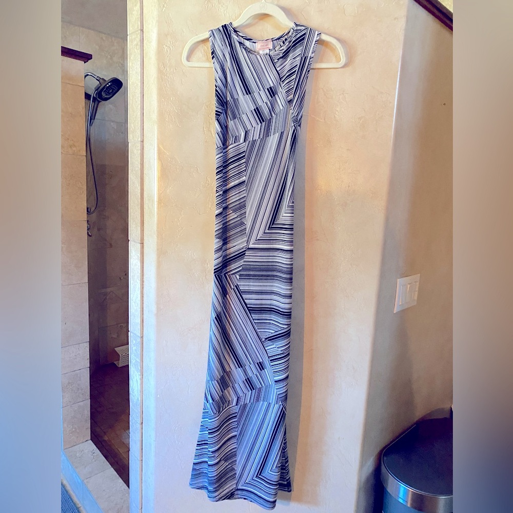 Love…ady maxi dress open back rayon spandex small dress worn twice